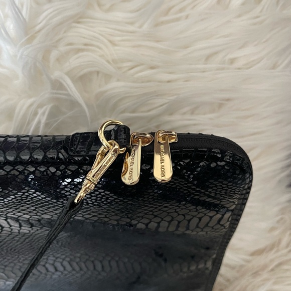 Michael Kors Black Crossbody laptop bag - Picture 5 of 12